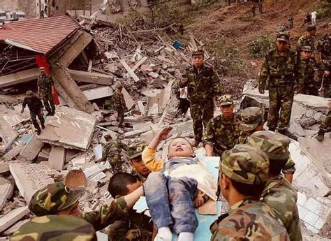 区志航丨汶川大地震十周年纪念特辑：最艰难和纠结的一次“俯卧撑”