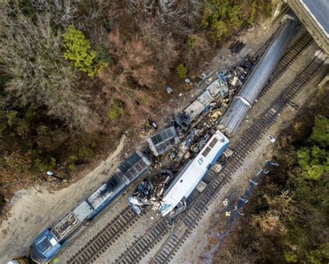 美国铁路事故不断：一客运列车撞上货运列车 至少2人死亡116人受伤_环球_新民网