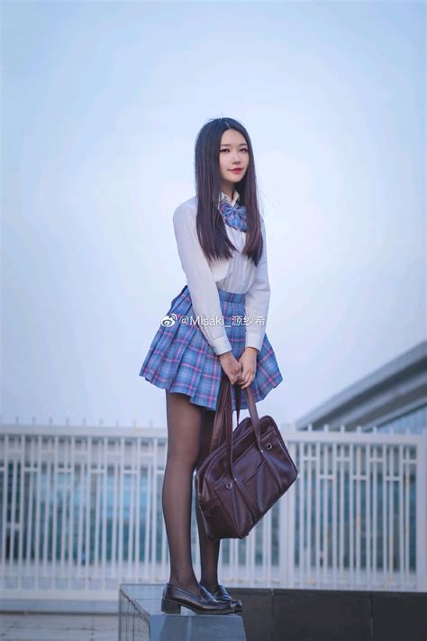 jk漫画小姐姐图片