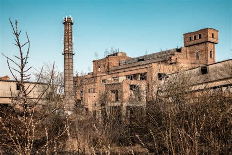 旧工厂废墟高清图片下载-正版图片500839375-摄图网