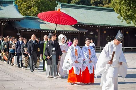 日本婚礼的奇特之处：日本结婚彩礼要多少差距真的大_有趣、有趣点