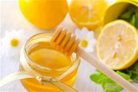 蜂蜜-苜蓿蜜的功效与作用及食用方法-德宜草堂
