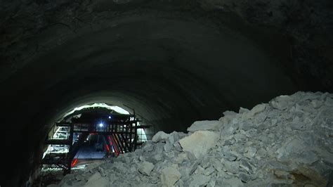 贵南高铁最长隧道 预计明年6月建成！九万大山一号隧道全长17012米，目前隧道开挖和支护工程已经过半 - 当代先锋网 - 详情页今日推荐栏目