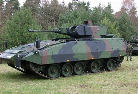 最快今日宣布:美德为乌提供步兵战车，预计包括约50辆布拉德利战车 - 知乎