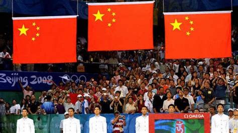 中国人最爱的一场比赛，奥运会包揽金银铜，三面中国国旗一起升起！_腾讯视频