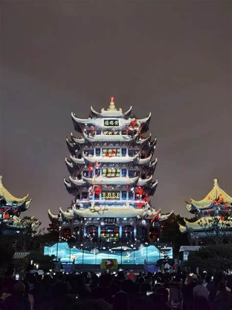 黄鹤楼入口与武汉长江大桥高清图片下载_红动中国