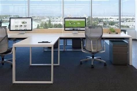 现代简约老板办公室设计图-办公室装修效果图-保驾护航装修网