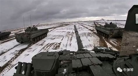 俄军在乌克兰遭遇重大挫折，损失三分之一坦克五万士兵