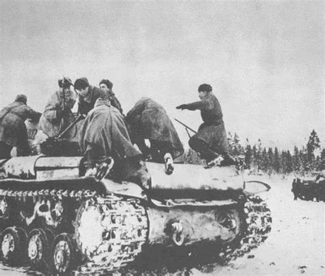 二战老照片 1945年苏联胜利日 喜气洋洋的老百姓|苏联|二战|德国_新浪新闻