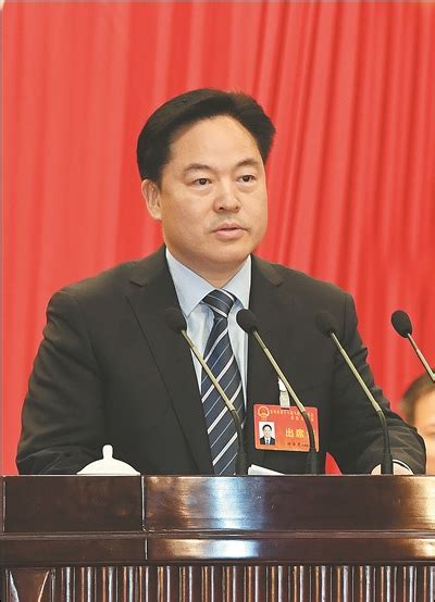 陈金虎在常州市十六届人大四次会议上当选市长后发言