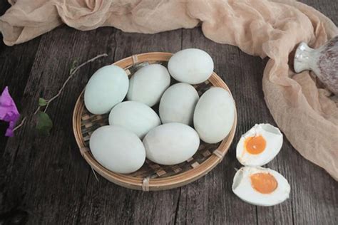 鸭蛋与鸡蛋的功效与作用 - 天奇生活