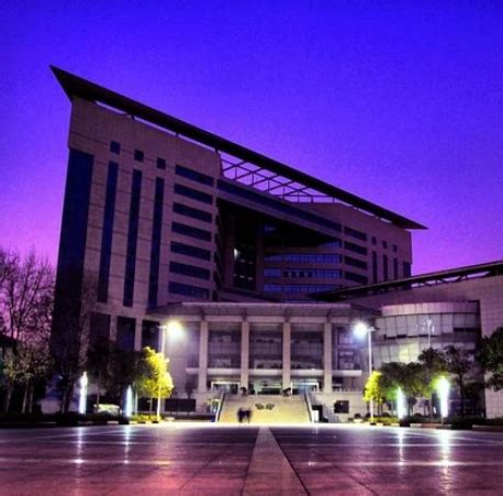 湖北大学图书馆图片