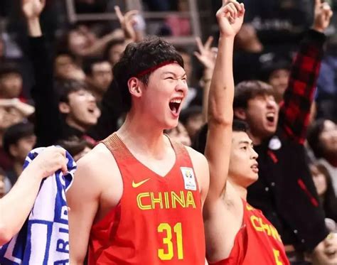 王哲林带队加时险胜巴林男篮，中国男篮确定进入世界杯正赛