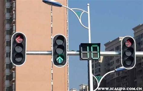 开车如何看红绿灯 什么时候能通行_知秀网