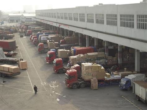 号称中国物流之都，两千多条国内运输专线，日货运量达2.85亿|物流|临沂|日货_新浪新闻