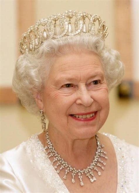 卡米拉要当英国王后了，她靠什么手段搞定了女王？ - 知乎