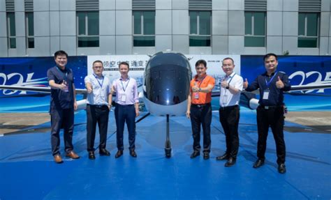 亿航智能与印尼航企签订100架EH216飞机订单|中国航空|印尼|日本_新浪新闻