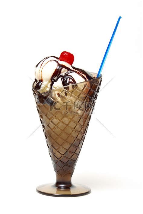 蜜桃冰淇淋,冰淇淋,意大利冰淇淋,圣代,香草冰淇淋,垂直画幅,正面视角,球,奶油,夏天摄影素材,汇图网www.huitu.com