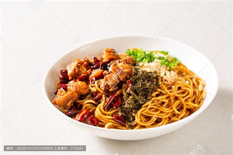 辣子鸡面,中国菜系,食品餐饮,摄影素材,汇图网www.huitu.com