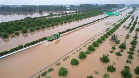 河北涿州遭遇持续强降雨 部分地区现严重内涝|河北省|强降雨|涿州市_新浪新闻