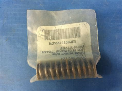 U S Army Tank Automotive Command Compression Helical Spring NSN:5360-01 ...