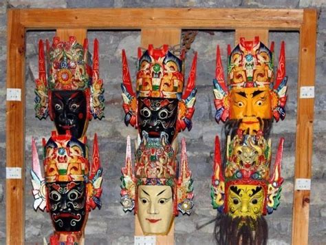 【国家非物质文化遗产】安顺地戏面具的雕刻艺术_盔头