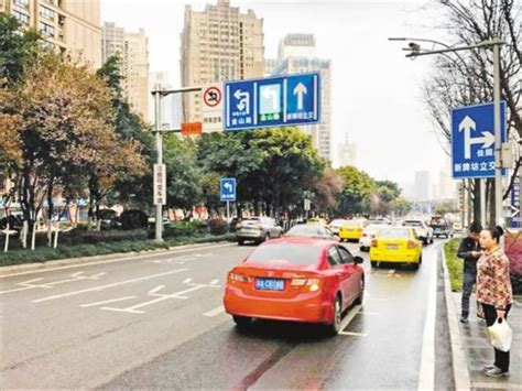 除了优化红绿灯配时方案道路节点的交管手段还有哪些？--陕西频道--人民网