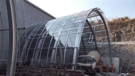 孝义高速隧道出入口减光顶棚耐力板钢结构车棚厂房屋面顶棚造价低-阿里巴巴