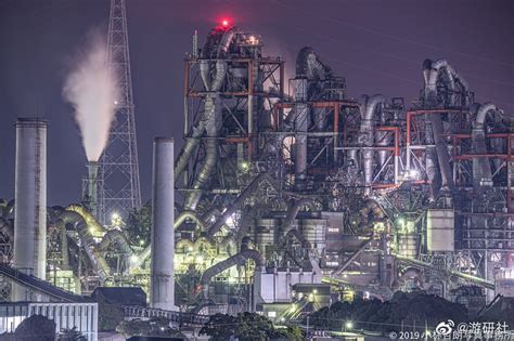 摄影师 写真家 小林哲朗拍摄了一组日本苅田町的工厂照片