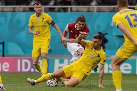 欧洲杯-中超前锋复出丢单刀 奥地利胜乌克兰出线_手机新浪网