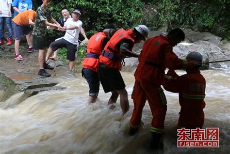 永春东溪大峡谷景区突降暴雨 15名被困游客获救 - 城事要闻 - 东南网泉州频道