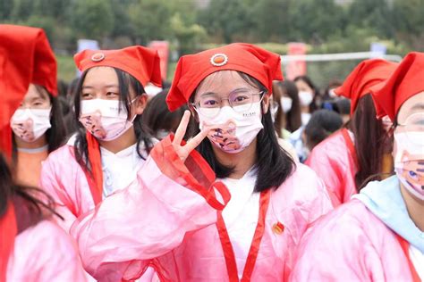 开屏新闻-燃！云南工商学院喜迎7703名新生