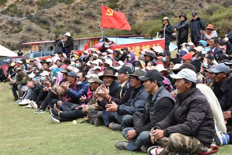 迪庆这十年”系列新闻发布会②】党的建设专场新闻发布会举行_香格里拉网