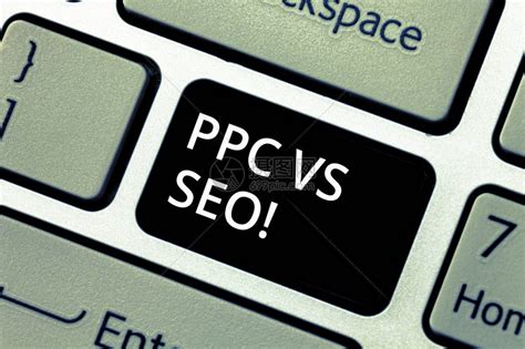 文字书写文本PpcVsSeo针对搜索引擎优化策略的按点击付费的商业概念键盘意图创建计算机消息高清图片下载-正版图片505886351-摄图网