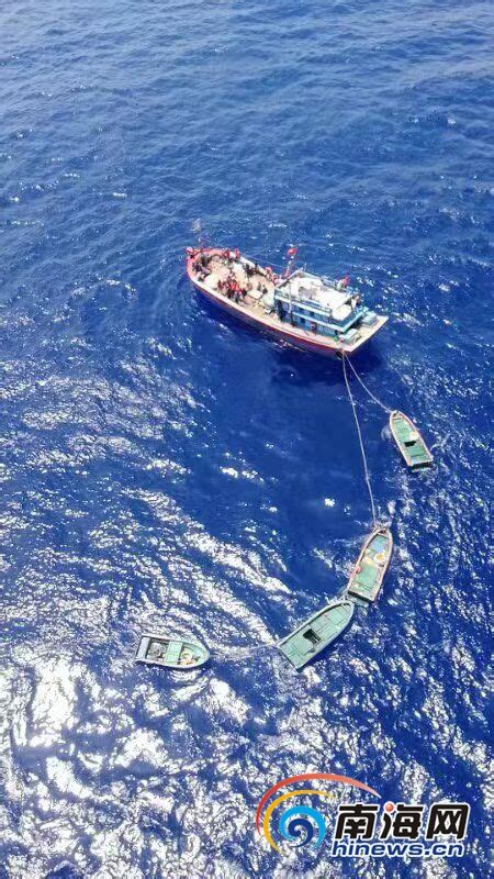 一手打伞 一手干活 | 乐东750艘符合出海条件的渔船结束伏季休渔，开启新一轮耕海牧渔-新闻中心-南海网