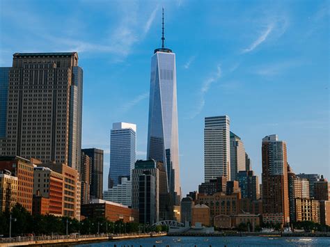 纽约世贸中心在9-11恐怖袭击13年后重新开放_ 视频中国