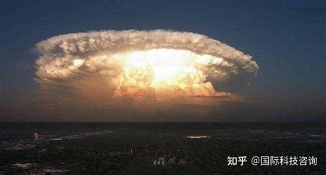 威力最大的核弹“沙皇炸弹”爆炸
