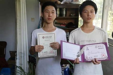 双胞胎兄弟收到北大清华录取通知书 父母都是教师-大河网
