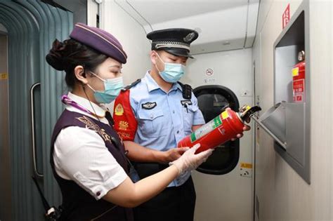 深圳地铁安检员内训师第一期培训班_腾讯视频