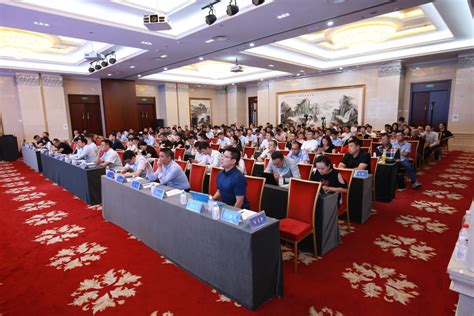 华鑫期货成功举办“2019年金融衍生品高端论坛”-期货频道-和讯网