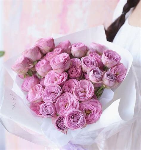 多头玫瑰花语揭示的浪漫与热情（玫瑰之王的花语意义与传达方式）_花植网