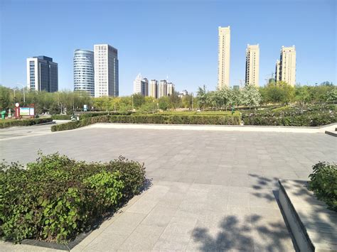 通辽市政府北广场秋天的风光，原创拍摄