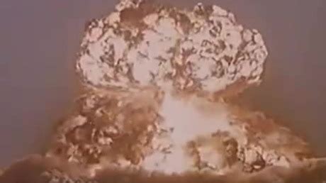震撼！40秒看懂原子弹爆炸原理！