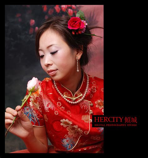 摄影：娇艳可人的旗袍新娘 - 倾城网