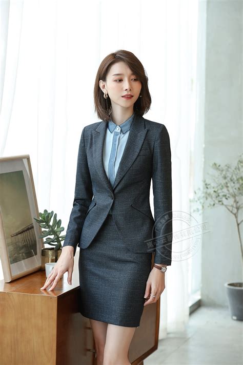 女式职业西服套装韩版修身收腰女士西装正装白领企业公司工作制服-阿里巴巴