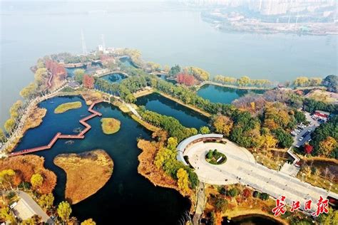 武汉大型商业综合体金银湖199+：将钻石的多种几何形态应用到 - 装修保障网