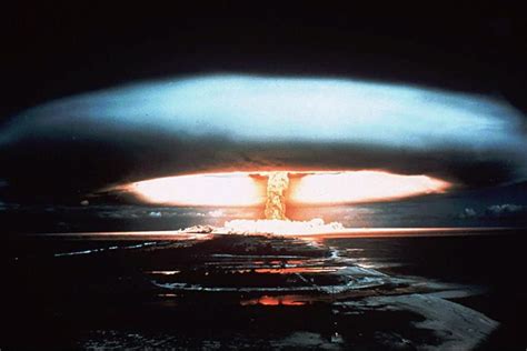 中国原子弹和中子弹爆炸视频