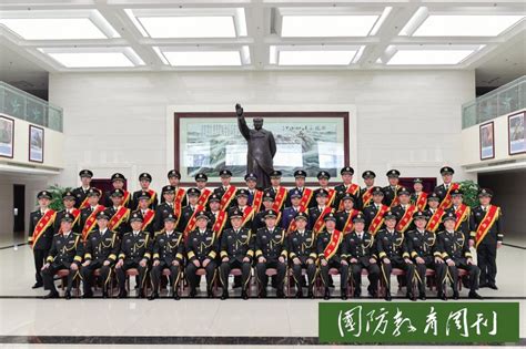 湖南省军区举行2020年度军官退役仪式 - 长沙晚报网