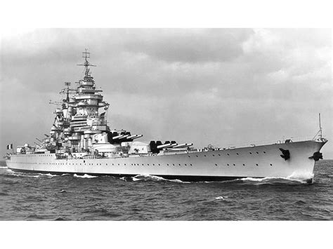 西班牙新型“盾舰”交付在即，加强反潜作战，牺牲吨位和防空能力