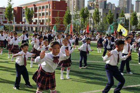 濮阳市油田艺术中学“阳光大课间”健身跑启动仪式_校园新闻_濮阳市油田艺术中学,濮阳艺术中学 油田艺术中学,艺术中学